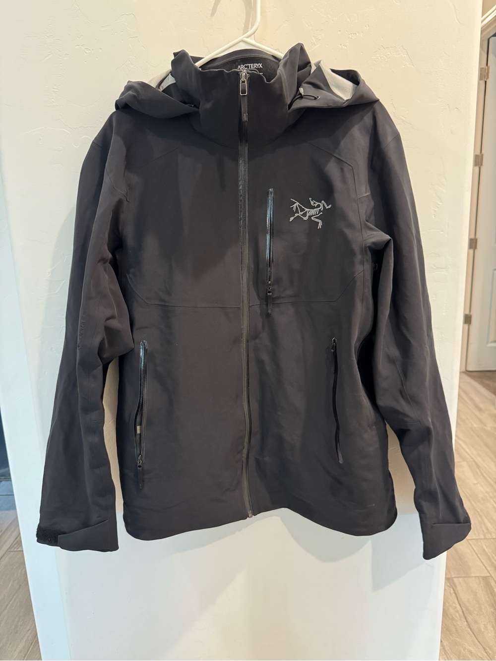 Arc'teryx Cassier ski snowboard Jacket Men’s Medium Black